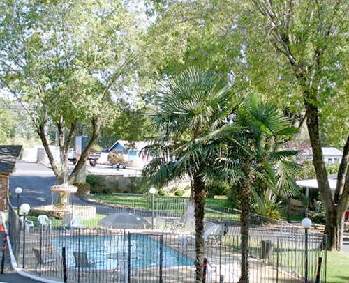 Paradise Inn Zewnętrze zdjęcie
